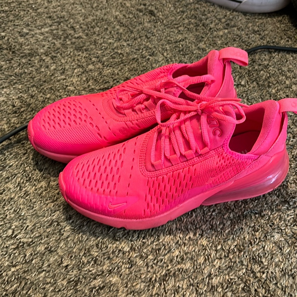Hot pink air max 270